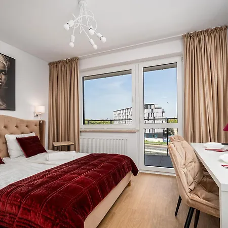 Hotel apartamentowy Pileckiego
