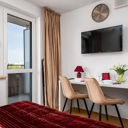 Hotel apartamentowy Pileckiego Warszawa