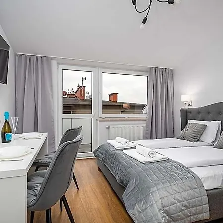 Pileckiego 4* Varsavia
