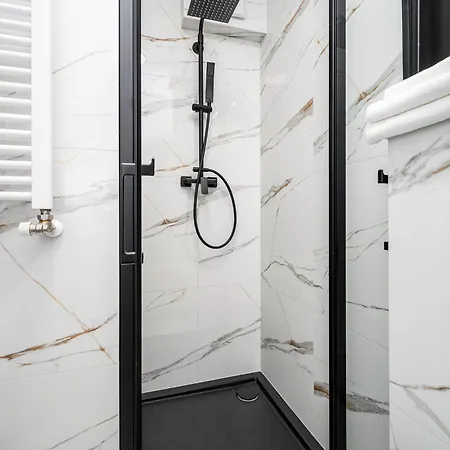 Pileckiego 3* Warschau