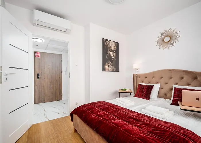 Pileckiego Hotel apartamentowy 3*