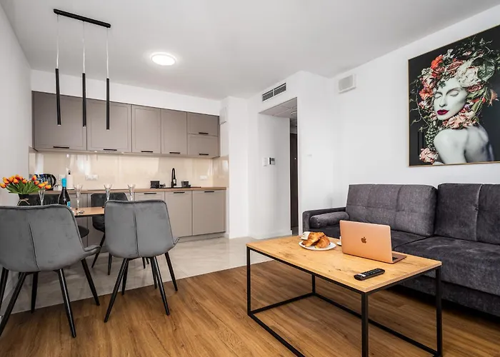 Hotel apartamentowy Pileckiego 3*